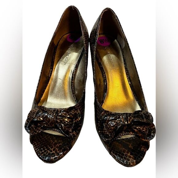 Anne Klein Snake Skin Ladies Peep Toe Wedge with Bow Womens Size 8.5 Shoes - Picture 1 of 11